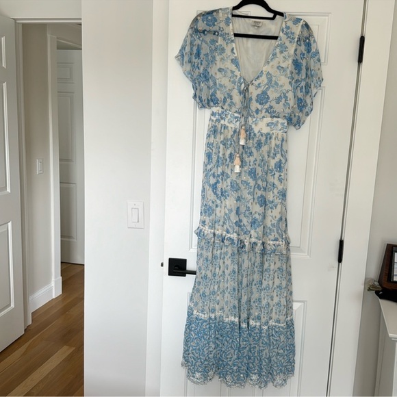 HEMANT & NANDITA Dresses & Skirts - HEMANT & NANDITA Blue and White Maxi Dress